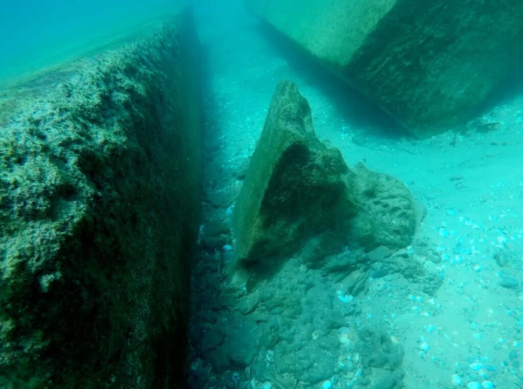 israel-shipwreck